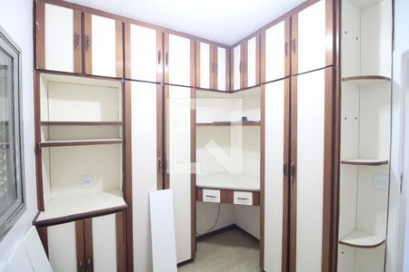 Quarto 1 de apartamento para alugar com 3 quartos, 74m² em Vila Sofia, São Paulo