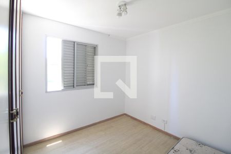 Quarto 2 de apartamento para alugar com 3 quartos, 74m² em Vila Sofia, São Paulo