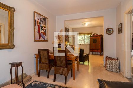 Sala de casa à venda com 3 quartos, 140m² em Bela Vista, São Paulo