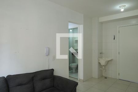 Sala de apartamento para alugar com 2 quartos, 32m² em Vila Carmosina, São Paulo