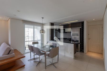 Sala de apartamento à venda com 2 quartos, 75m² em Vila Nova Conceição, São Paulo