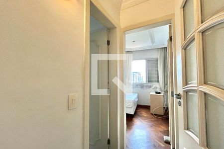 Corredor de apartamento à venda com 3 quartos, 107m² em Vila Clementino, São Paulo
