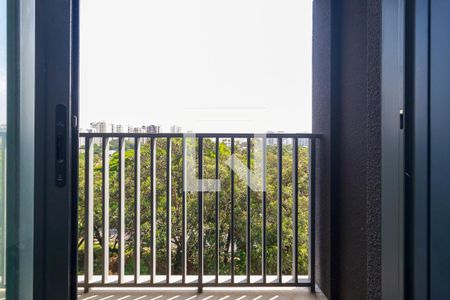 Studio - Varanda de kitnet/studio para alugar com 0 quarto, 26m² em Campo Belo, São Paulo
