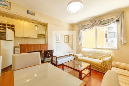 Sala de apartamento para alugar com 2 quartos, 96m² em Petrópolis, Porto Alegre