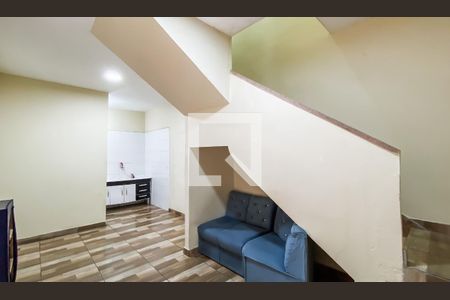 Sala  de casa para alugar com 1 quarto, 70m² em Vila Nhocuné, São Paulo