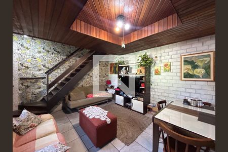 Sala de casa para alugar com 3 quartos, 218m² em Pinheiro, São Leopoldo