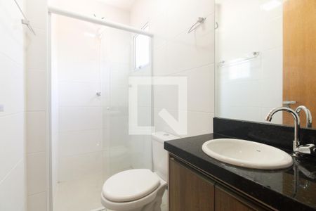 Banheiro de apartamento para alugar com 1 quarto, 30m² em Vila Carrão, São Paulo