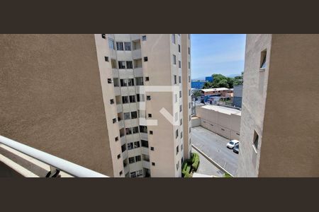 Sacada de apartamento para alugar com 2 quartos, 54m² em Vila Maria Augusta, Itaquaquecetuba