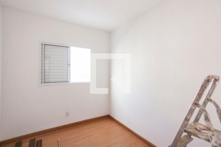 Quarto 1 de apartamento para alugar com 2 quartos, 48m² em Jardim Holanda, Uberlândia