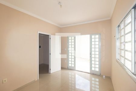 Sala/Quarto de casa para alugar com 3 quartos, 240m² em Campo Grande, Rio de Janeiro