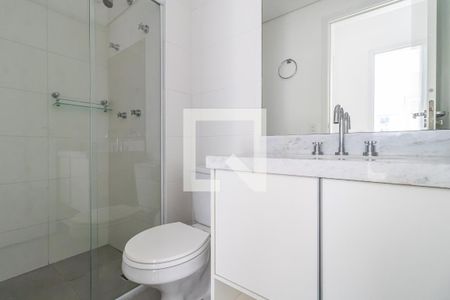 Banheiro Social de apartamento para alugar com 2 quartos, 67m² em Empresarial 18 do Forte, Barueri