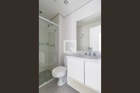 Banheiro Social de apartamento para alugar com 2 quartos, 67m² em Empresarial 18 do Forte, Barueri