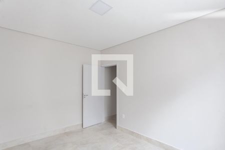 Suíte 1 de casa à venda com 7 quartos, 390m² em Planalto, Belo Horizonte