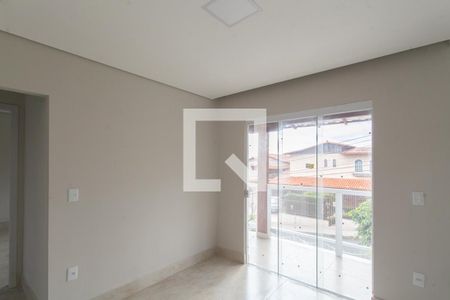 Sala 2 de casa à venda com 7 quartos, 390m² em Planalto, Belo Horizonte
