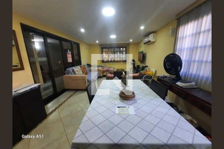 Casa de Condomínio à venda com 3 quartos, 274m² em Pechincha, Rio de Janeiro