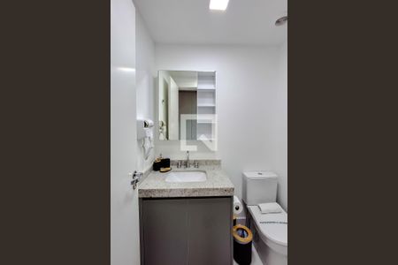 Banheiro de kitnet/studio para alugar com 1 quarto, 24m² em Vila Mariana, São Paulo