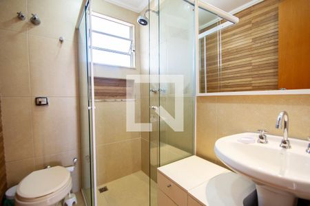 banheiro corredor 1 de apartamento à venda com 3 quartos, 132m² em Pinheiros, São Paulo