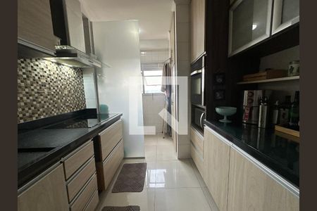Cozinha de apartamento à venda com 2 quartos, 79m² em Jardim Iracema, Barueri