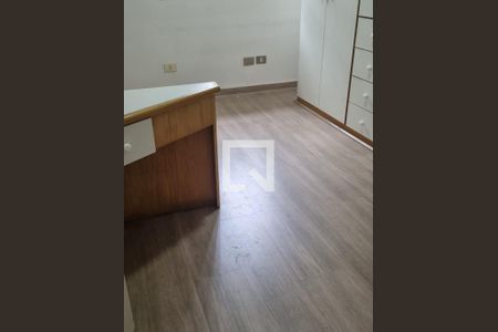 Casa para alugar com 5 quartos, 300m² em Alphaville, Santana de Parnaíba