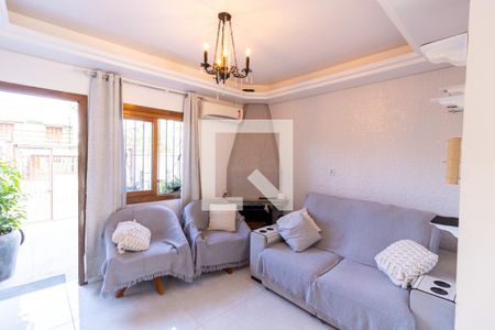 Sala de casa à venda com 2 quartos, 100m² em Guarujá, Porto Alegre