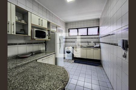 Cozinha de apartamento para alugar com 2 quartos, 84m² em Aparecida, Santos