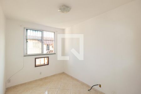 Quarto 1 de apartamento para alugar com 2 quartos, 45m² em Inhoaíba, Rio de Janeiro