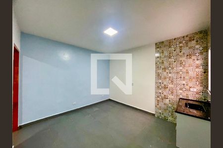 Sala / Cozinha  de casa para alugar com 1 quarto, 40m² em Vila Sao Joao Batista, Guarulhos
