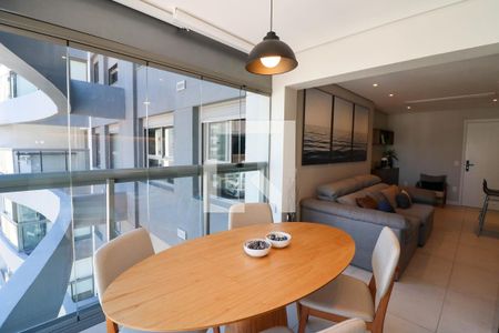 Varanda de kitnet/studio à venda com 2 quartos, 67m² em Jardim das Acacias, São Paulo