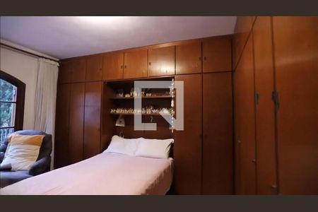 Casa à venda com 3 quartos, 256m² em Chora Menino, São Paulo