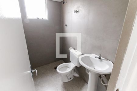 Banheiro de apartamento para alugar com 2 quartos, 52m² em Jardim Umuarama, São Paulo