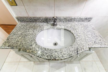 Banheiro de apartamento para alugar com 1 quarto, 45m² em Belém, São Paulo