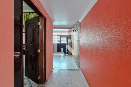 Corredor de casa à venda com 3 quartos, 150m² em Parque das Árvores, São Bernardo do Campo