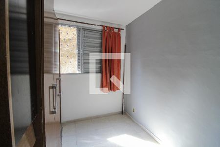 Quarto 1 de apartamento para alugar com 2 quartos, 54m² em Jardim Ivana, São Paulo