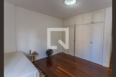 Suíte de apartamento para alugar com 3 quartos, 120m² em Santo Antônio, Belo Horizonte