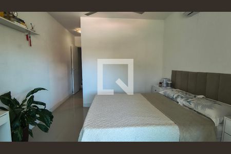 Suíte 1 de casa de condomínio à venda com 5 quartos, 300m² em Barra da Tijuca, Rio de Janeiro