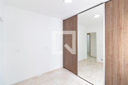 Quarto 1 de casa para alugar com 2 quartos, 300m² em Jardim Peri Peri, São Paulo