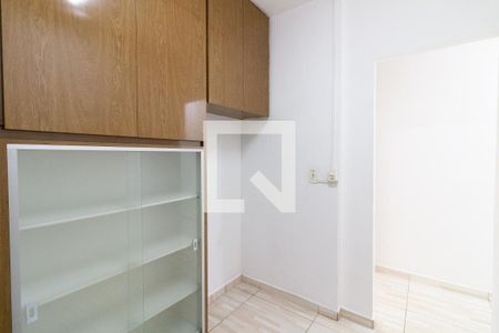 Quarto 2 de casa para alugar com 2 quartos, 300m² em Jardim Peri Peri, São Paulo