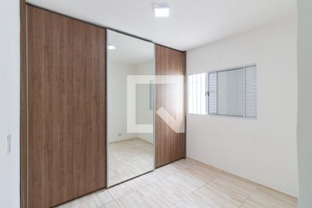 Quarto 1 de casa para alugar com 2 quartos, 300m² em Jardim Peri Peri, São Paulo