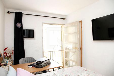 Quarto 2 de apartamento à venda com 2 quartos, 75m² em Menino Deus, Porto Alegre