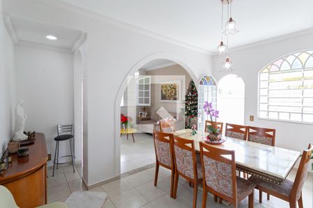 Sala 3 de casa à venda com 3 quartos, 240m² em Santa Amelia, Belo Horizonte