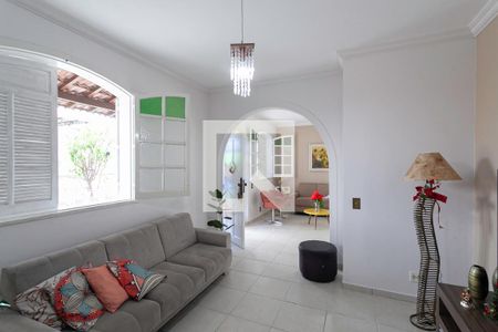 Sala 1 de casa à venda com 3 quartos, 240m² em Santa Amelia, Belo Horizonte