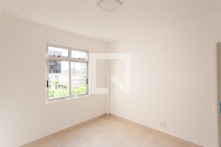 Quarto 2 de apartamento para alugar com 2 quartos, 59m² em Santa Monica, Belo Horizonte