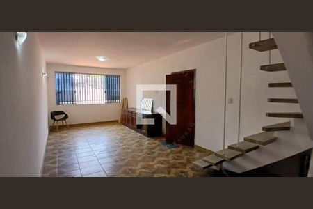 Casa à venda com 4 quartos, 160m² em Jardim Aeroporto, São Paulo