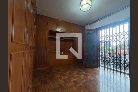 Casa à venda com 3 quartos, 195m² em Vila Ipojuca, São Paulo