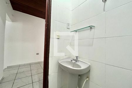 Banheiro de casa para alugar com 1 quarto, 60m² em Vila Mascote, São Paulo