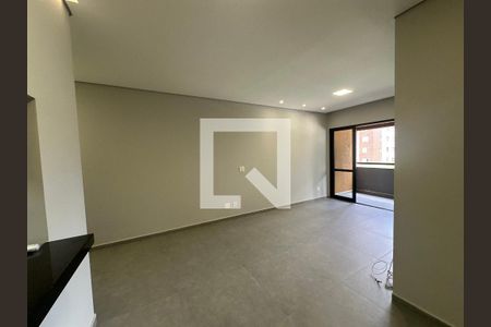 Sala de apartamento para alugar com 3 quartos, 86m² em Empresarial 18 do Forte, Barueri