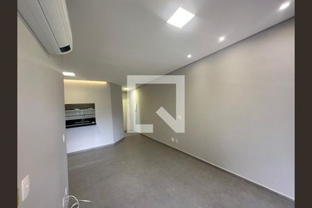 Sala de apartamento para alugar com 3 quartos, 86m² em Empresarial 18 do Forte, Barueri