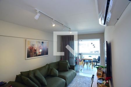 Sala de apartamento para alugar com 2 quartos, 109m² em Barra da Tijuca, Rio de Janeiro