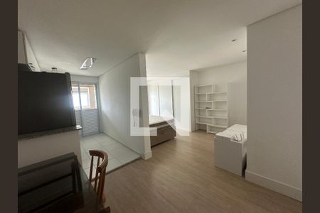 Sala/Quarto de apartamento para alugar com 1 quarto, 41m² em Melville Empresarial I E Ii, Barueri
