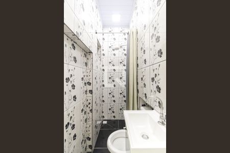 Banheiro de casa para alugar com 1 quarto, 22m² em Vila Siria, São Paulo